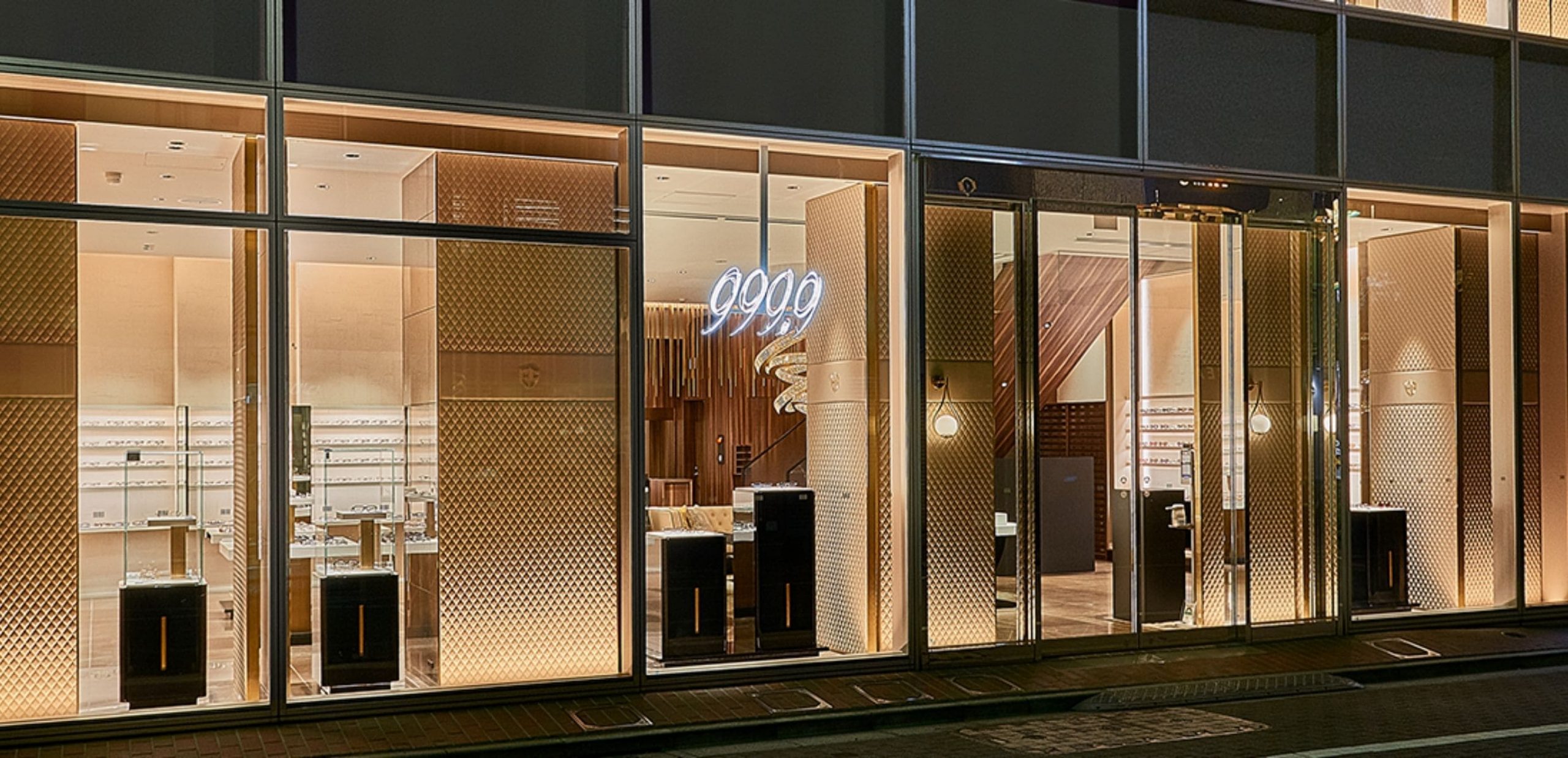 アイウェア×アパレルで高精度マッチング。1年半で19名採用を実現。