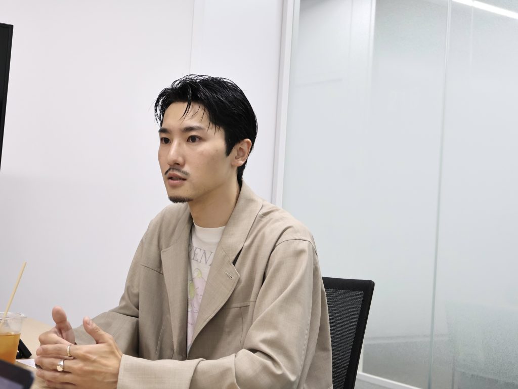 戦略的なキャリアビジョンはなかった。斉藤遼が、販売・MDを経て、SNS講師・ブランド設立に至るまで